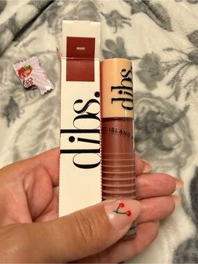 Saris Island Lip Gloss Balm — Mims (Warm Rose Brown)